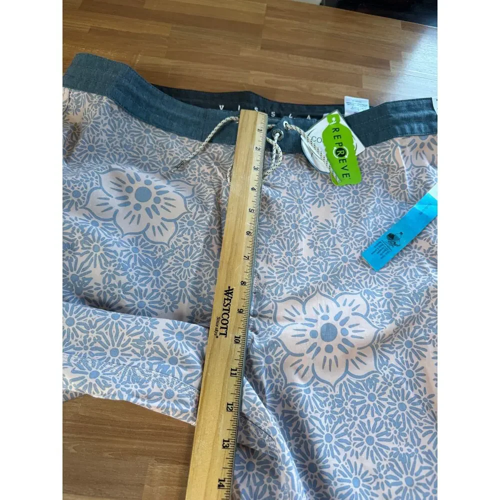 NWT Vissla Tamri 18.5